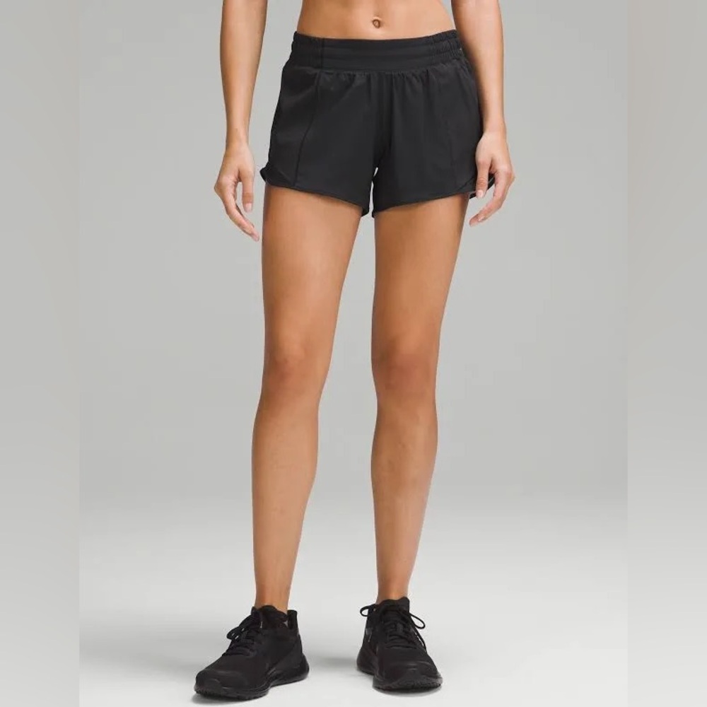 Lululemon Black Size 8 Hotty Hot High-Rise Lined Shorts 4”